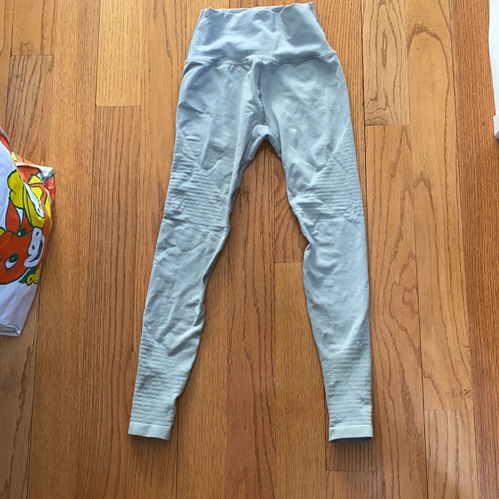 Alphalete leggings never worn